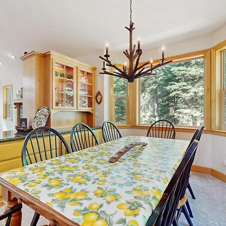 Villa Agate Road Retreat